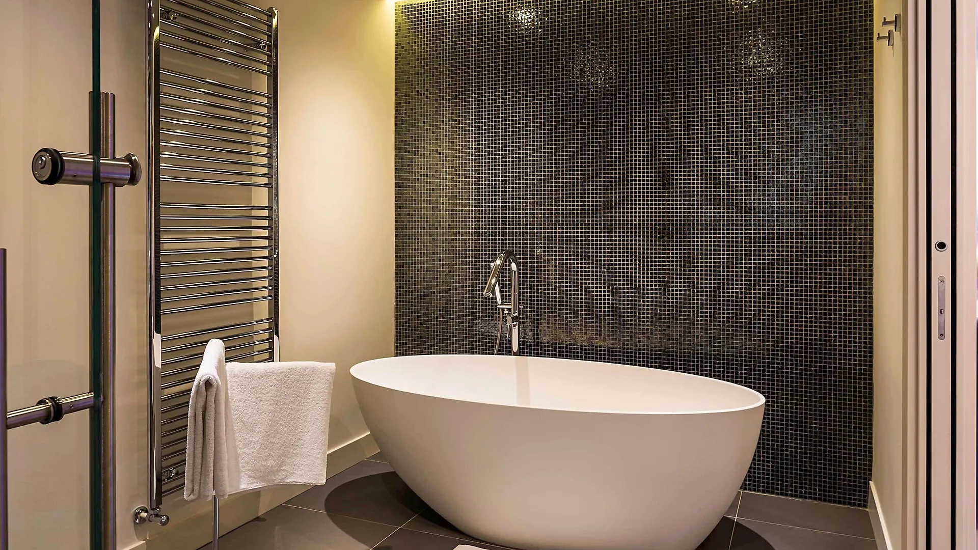 Mercure Almaty City Center Hotel